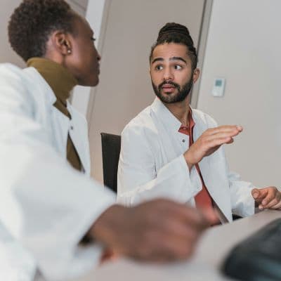 Flébite : les signes qui doivent vous alerter immédiatement