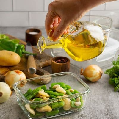 Huile de colza : origine, bienfaits et usages en cuisine