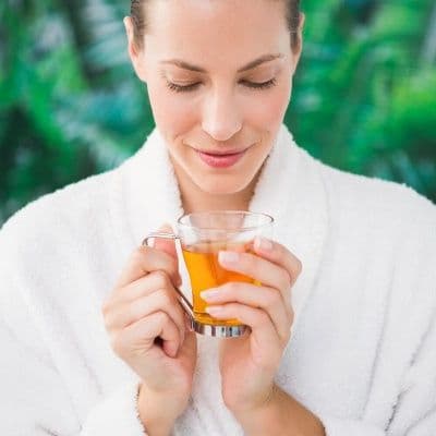 Douleur abdominale soudaine : le remède naturel qui apaise rapidement