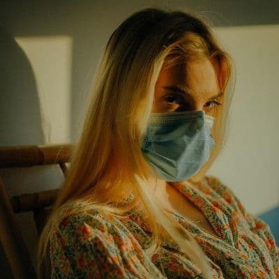 Hyposmie : d’où vient la perte d’odorat et quelles solutions ?