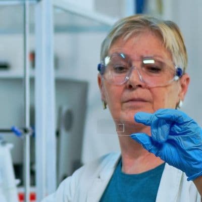Taux de bilirubine bas dans les analyses de sang : signification et impact sur la santé
