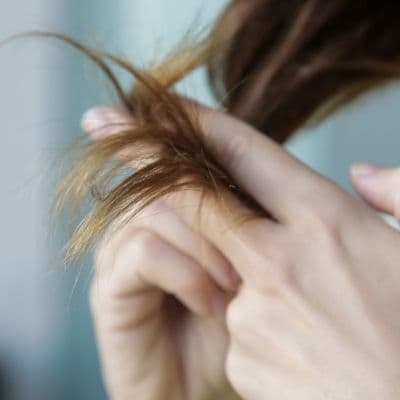 Huile de coco : comment l'utiliser pour des cheveux brillants et sains