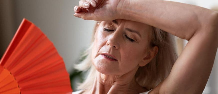 Astaxanthine et ménopause : alternative naturelle aux bouffées de chaleur et inconforts