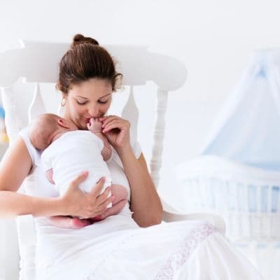 Bébé prématuré : soins essentiels et conseils pratiques pour les parents