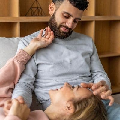 Et si le plaisir était la clé de votre musculature intime et de votre sérénité ?