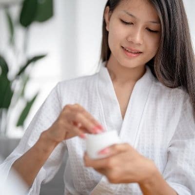 Galactomyces : le secret japonais pour des mains visiblement plus jeunes