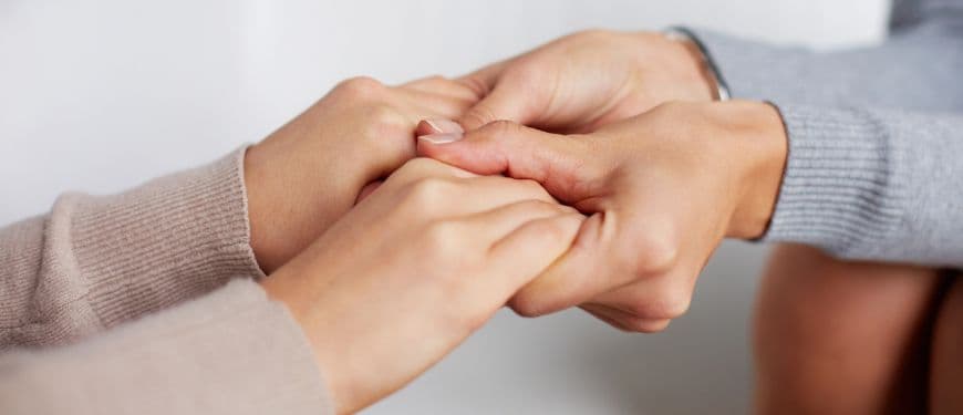 Mélanome sous-unguéal : symptômes, diagnostic et quand consulter pour une tache sous l'ongle
