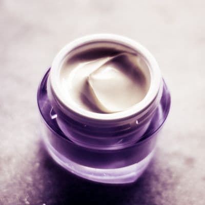 Resvératrol : l'actif jeunesse que votre peau réclame après 40 ans