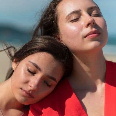 Boutons de chaleur : ce n'est pas une allergie ! Tout savoir sur la miliaire et comment la soulager